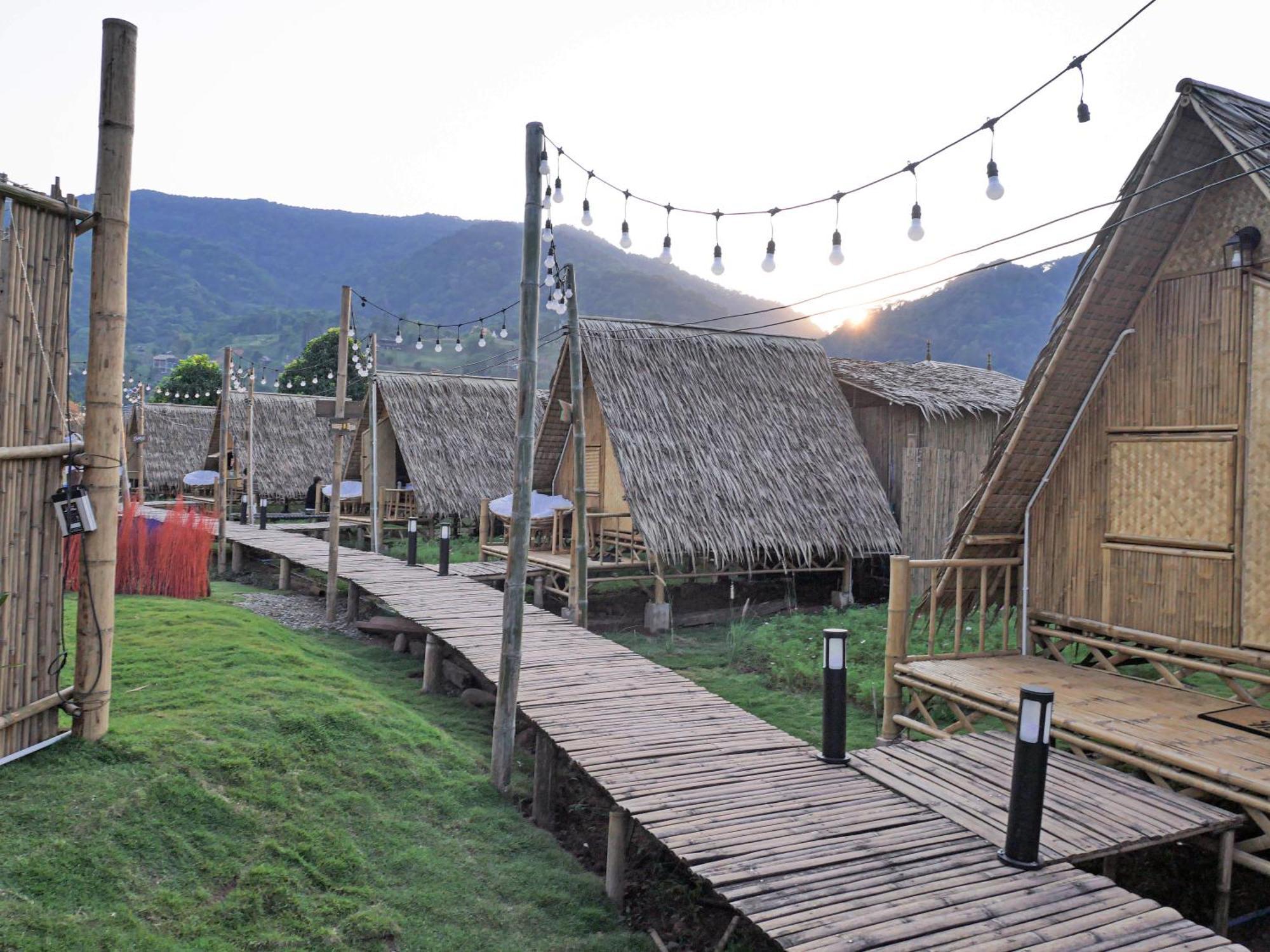 Yellowstone Camps Resort Sapan Ban Huai Ti Exterior photo